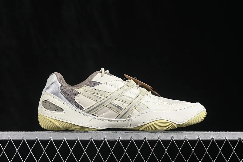 All categories Asics Asics series Asics Hypersync Asics Hypersync fashion retro breathable lightweight thin-soled moral training shoes 1203A879-250